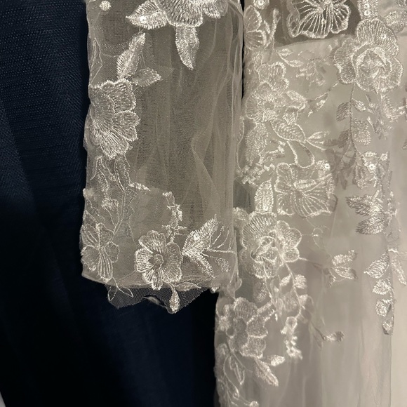 Wedding Dress - Picture 9 of 11